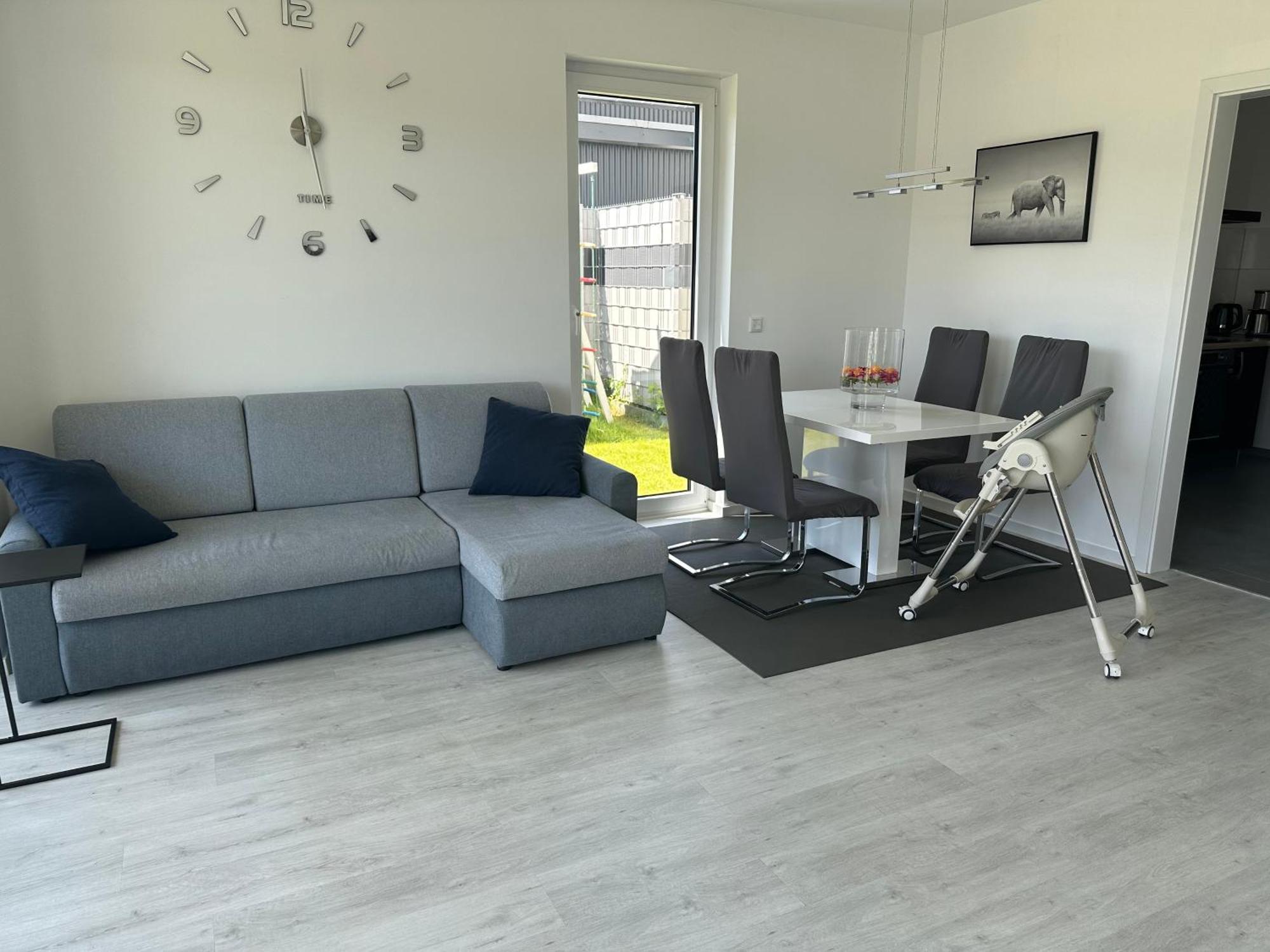 Neue Doppelhaushaelfte Mit Terrasse, Balkon Und Garten Remscheid Exterior photo