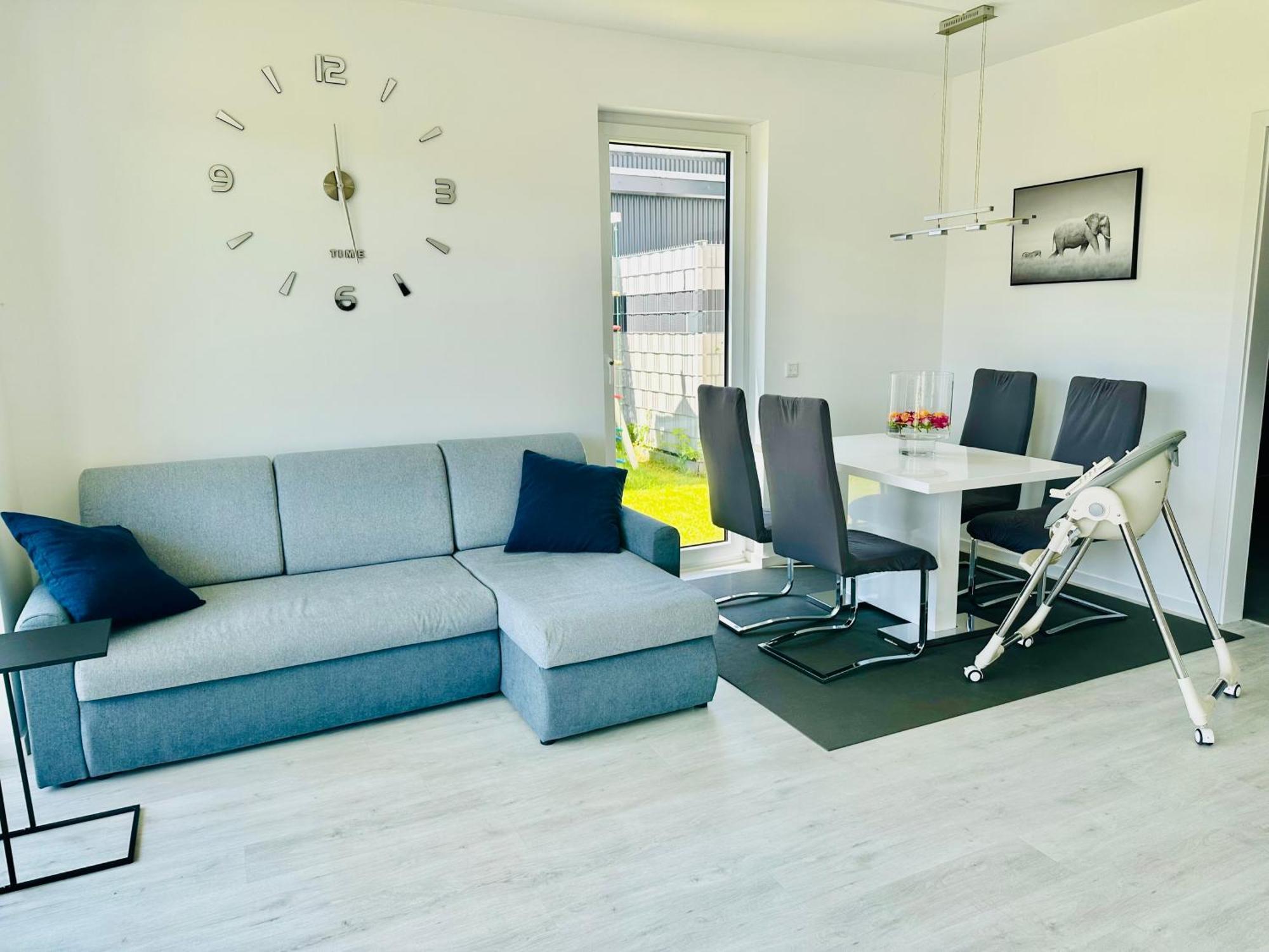 Neue Doppelhaushaelfte Mit Terrasse, Balkon Und Garten Remscheid Exterior photo